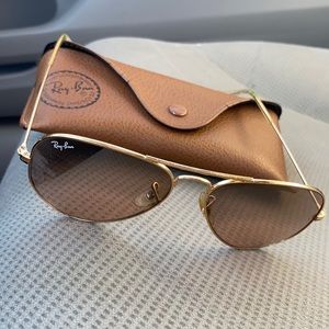 Ray Ban aviator sun glasses